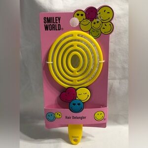 Smiley World round detangle hair  brush yellow. Size 9”Lx5”W